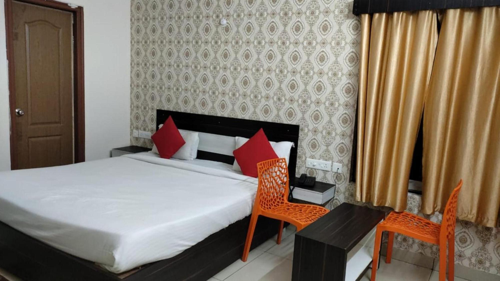 Goroomgo Blue Bell Bhubaneswar - Well Decorated Room -Wifi And Parking Facilities Available المظهر الخارجي الصورة